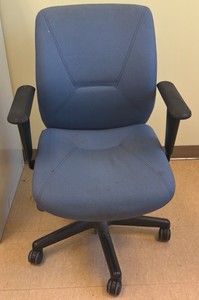 Blue chair (R128)