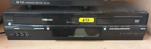 Toshiba VCR DVD player (R128)