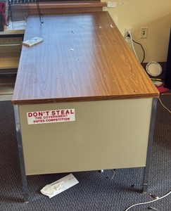 Desk (R217)
