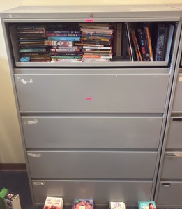 shelf  (r211)