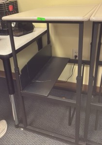 desk  (r211)