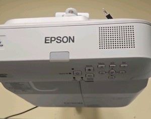 projector overhead Style power lite 680  (r211)
