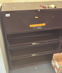 cabinet  (r211)