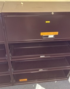 cabinet  (r211)