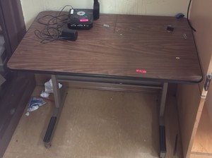 desk (R126)