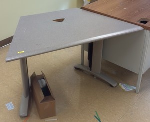 desk (R126)
