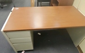 teachers desk  (r211)