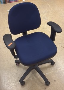 rolling office chair (R126)