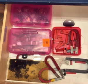 brackets and magnets (r134)