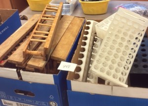 vial holders (r134)
