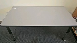 table  (r203)