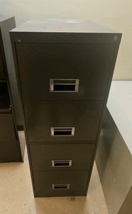 metal filing cabinet no key (R127)