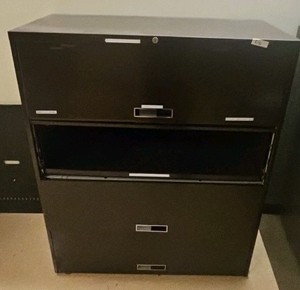 metal filing cabinet (R127)