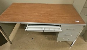teachers desk (R127)
