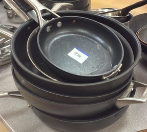 calphalon frying pans (R132)