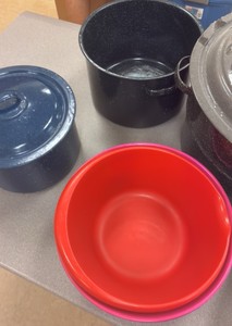 miscellaneous bowls and pots (R132)