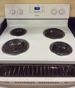 Whirlpool oven (R132)