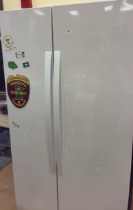 Whirlpool refrigerator (R132)