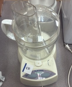 Black and Decker food processor (R132)