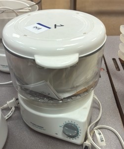 Black & Decker flavor scenter steamer (R132)