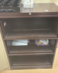 bookshelf (R132)