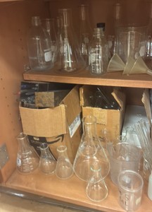 beakers (R132)