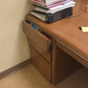 Wood desk (R132)