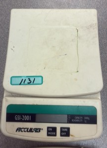 Acculab Scale.(r134)