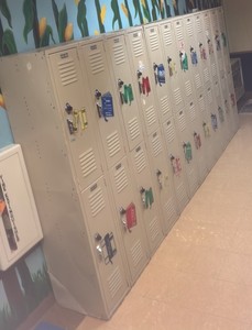 lot of lockers (Hall 1F)