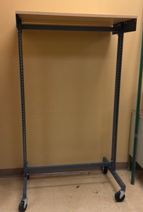 garment rack (R127)