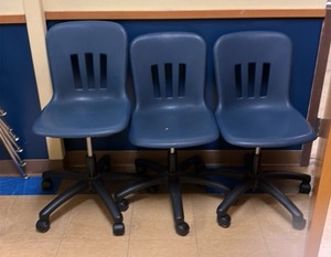 3 blue chairs (Hall 1F)