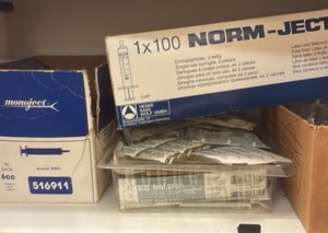 Centrifuge Tube & Syringes(r136)