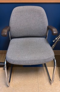Gray chair (Hall 1F)