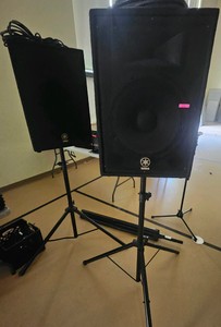 2 Yamaha Speakers both with stands (GYM)