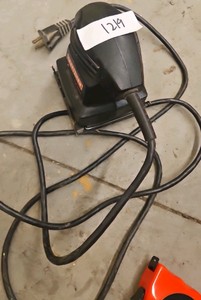 Craftsman sander 4 inch square(R139)