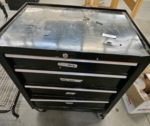 four drawer rolling tool chest (r137)