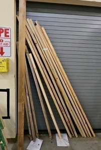 2x4 pieces various lengths and condition (r137)