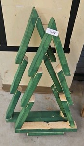 wooden pine tree decoration (r137)