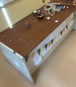 Desk  (r136)