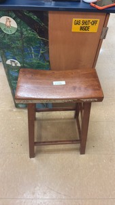 stool  (r136)