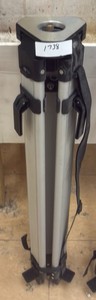 tripod  (r136)