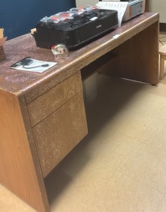desk (r135)