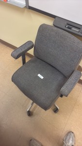 office chair (Hall 1F)