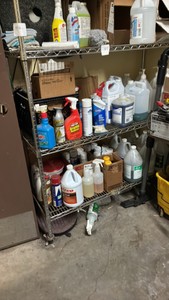 Metal Shelf (R123)