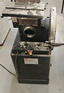 Dayton 6x12-in belt and Disc Sander MODEL 4TJ97B (r137)