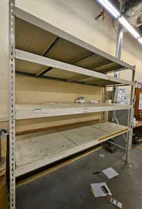 four tier shelving unit (r137)
