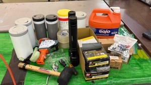 hardware supplies (r137)