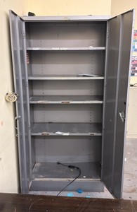 filing cabinet (r137)