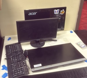 Monitors and Keyboard  (r114)