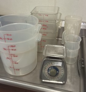 scales and measuring bins (KITCHEN)